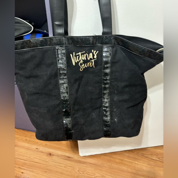 Victoria Secret Tote - Picture 1 of 2